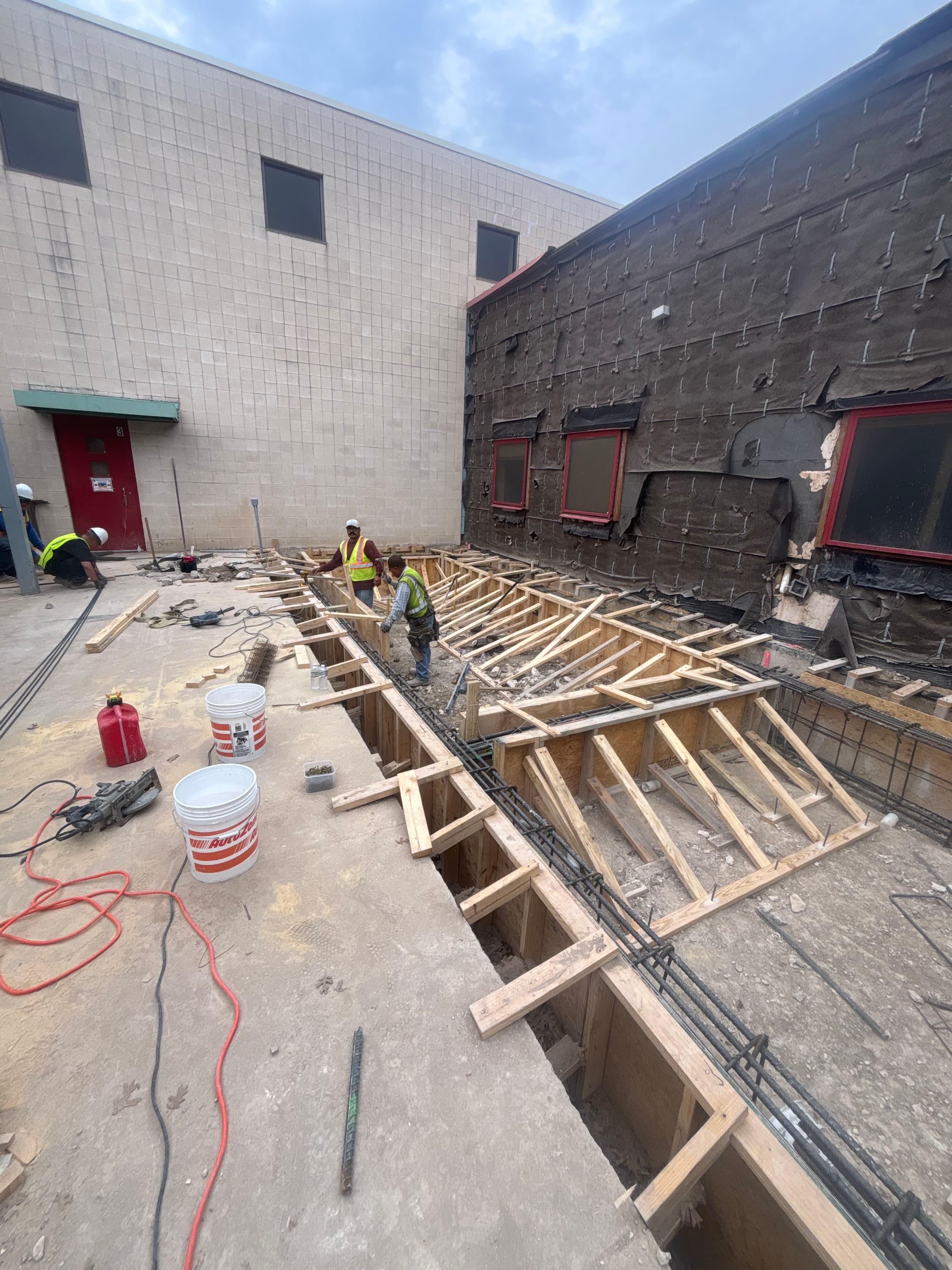 Commercial concrete beam forming with rebar on a North Texas commercial site